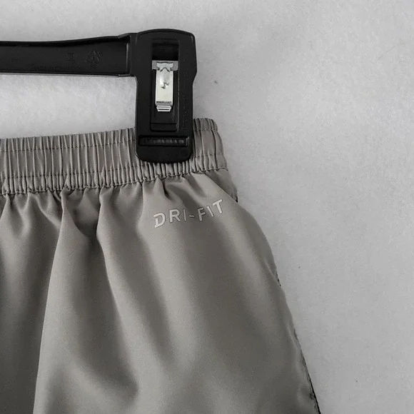 Nike Mens Large Dri-Fit Style 833559-003 Running Shorts Gray Black - Picture 5 of 6